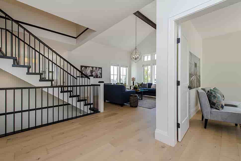 Gallery Picture 4