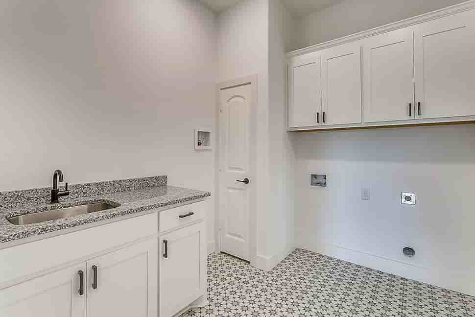 Gallery Picture 30