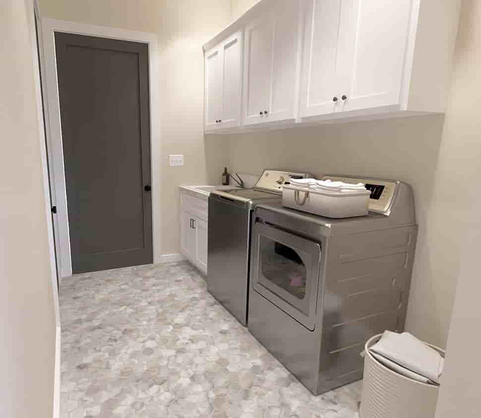 Gallery Picture 10