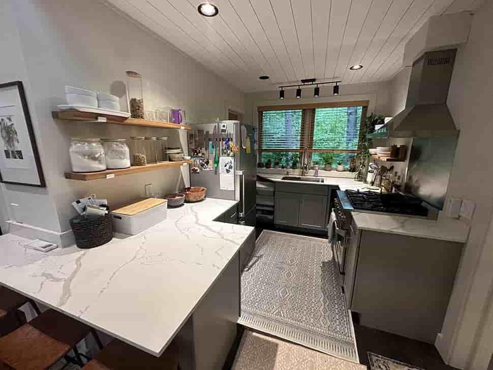 Gallery Picture 10