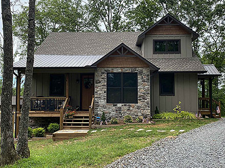 Cottage Country Traditional Elevation of Plan 100302