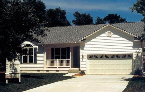 Cottage, Country, Ranch, Southern, Traditional Plan with 1312 Sq. Ft., 3 Bedrooms, 2 Bathrooms, 2 Car Garage Picture 2