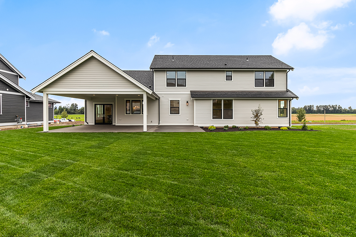 Craftsman Plan with 3172 Sq. Ft., 4 Bedrooms, 3 Bathrooms, 2 Car Garage Rear Elevation