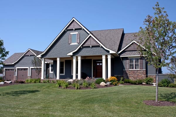 Plan with 4258 Sq. Ft., 4 Bedrooms, 3 Bathrooms, 3 Car Garage Picture 4