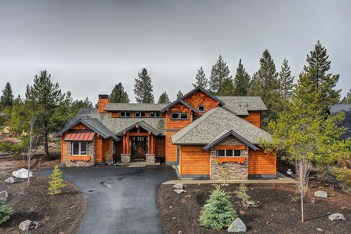 Bungalow, Craftsman Plan with 2683 Sq. Ft., 3 Bedrooms, 5 Bathrooms, 2 Car Garage Elevation