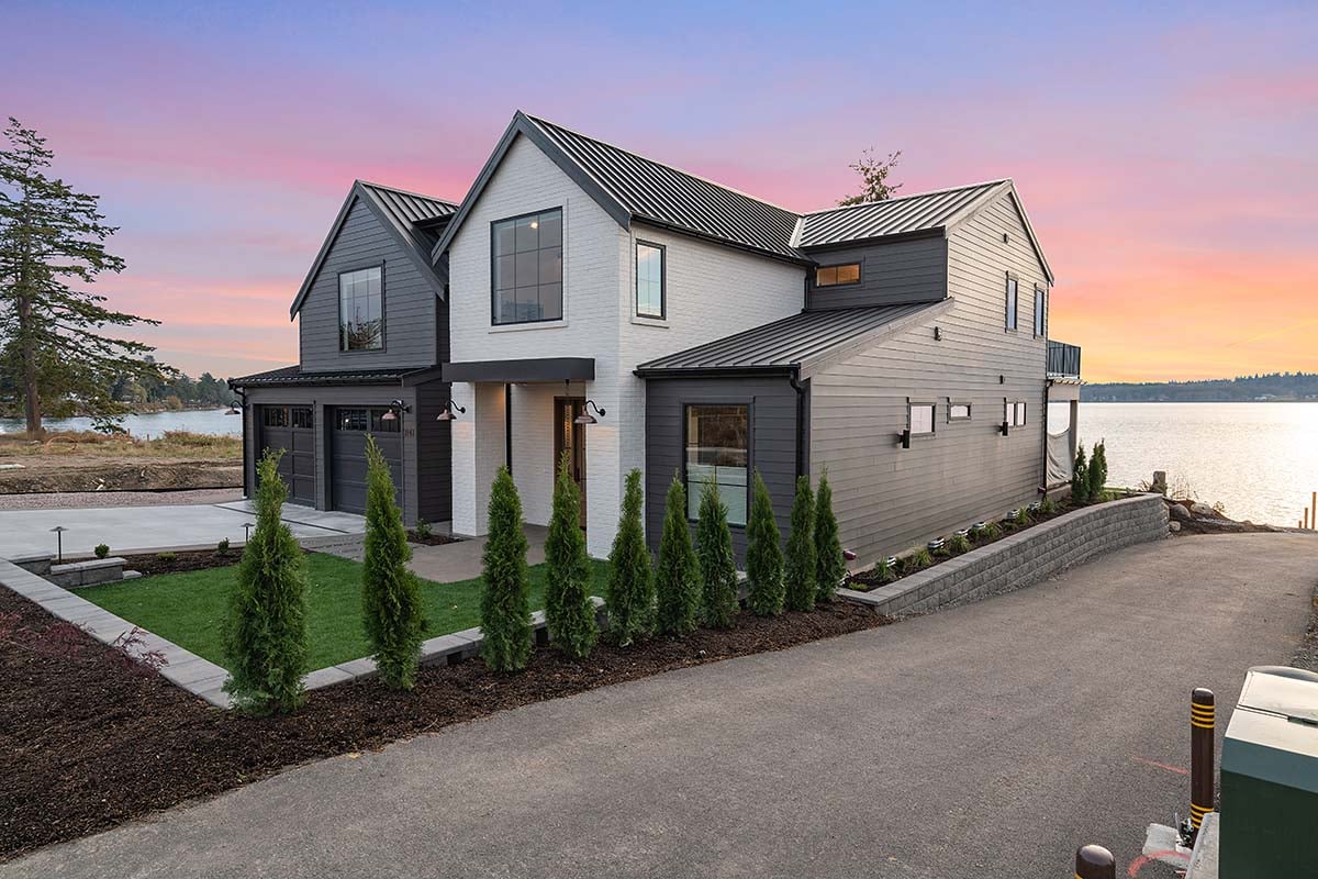Coastal, Contemporary, Farmhouse Plan with 3372 Sq. Ft., 4 Bedrooms, 4 Bathrooms, 2 Car Garage Picture 2