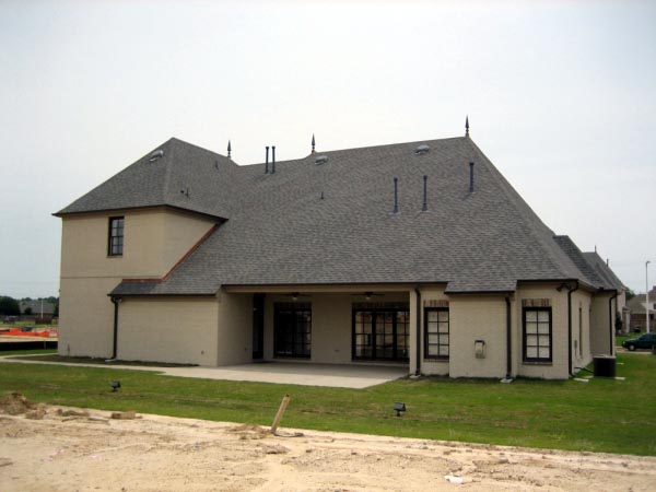 Country, European Plan with 5020 Sq. Ft., 5 Bedrooms, 5 Bathrooms, 3 Car Garage Rear Elevation