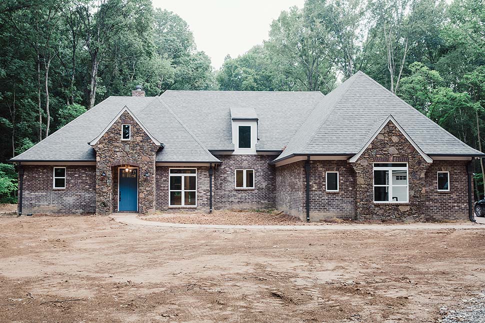European, French Country Plan with 4149 Sq. Ft., 4 Bedrooms, 4 Bathrooms, 4 Car Garage Picture 4