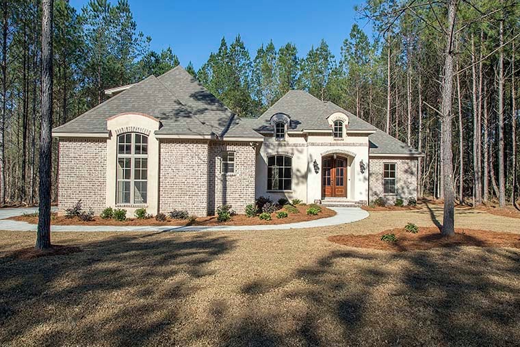 Country, French Country, Southern Plan with 2146 Sq. Ft., 4 Bedrooms, 3 Bathrooms, 2 Car Garage Picture 4