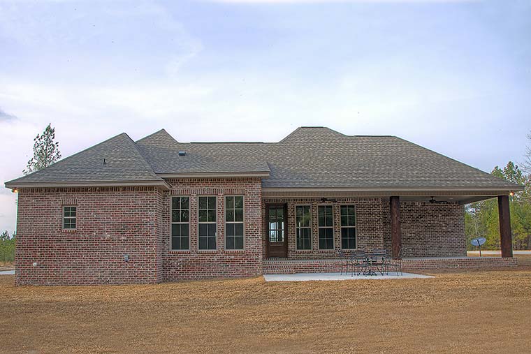 Country, European, French Country Plan with 2217 Sq. Ft., 3 Bedrooms, 3 Bathrooms, 2 Car Garage Picture 23