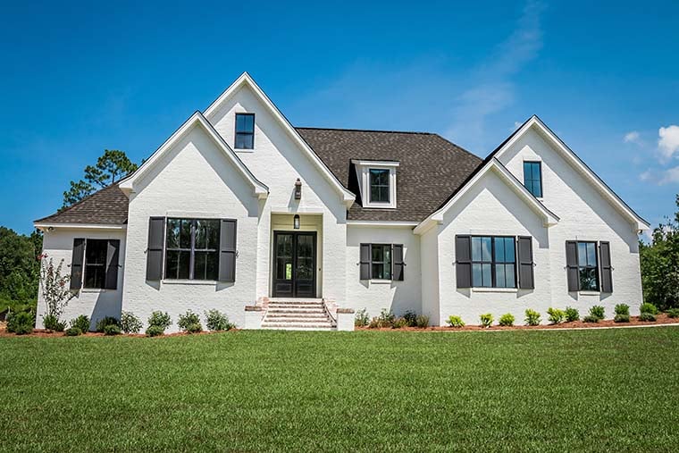 European, French Country Plan with 2404 Sq. Ft., 4 Bedrooms, 3 Bathrooms, 2 Car Garage Picture 2