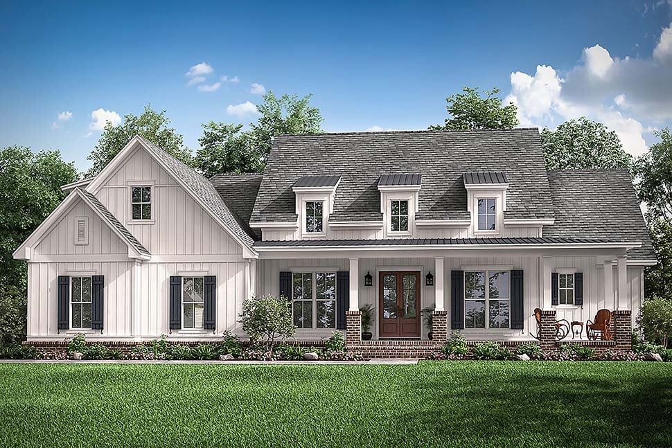 Traditional Style House Plan 51993 With 3 Bed 3 Bath 2 Car Garage