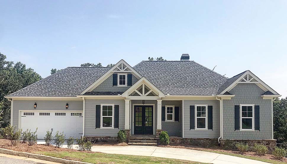 Craftsman Style House Plan 52002 With 4 Bed 3 Bath 3 Car Garage