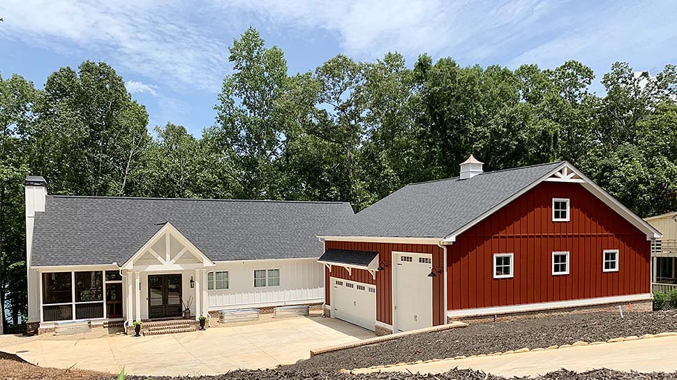 Country, Craftsman, Ranch Plan with 2995 Sq. Ft., 3 Bedrooms, 3 Bathrooms, 3 Car Garage Elevation
