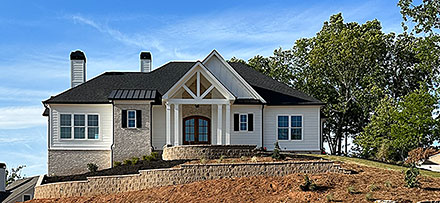 Craftsman Elevation of Plan 52047