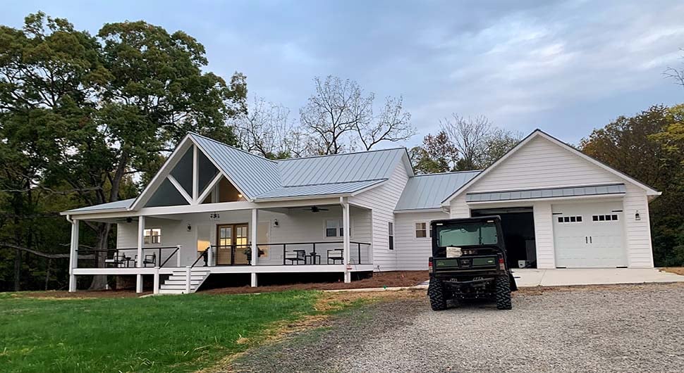 Country, Farmhouse, Traditional Plan with 1787 Sq. Ft., 2 Bedrooms, 2 Bathrooms, 2 Car Garage Picture 7