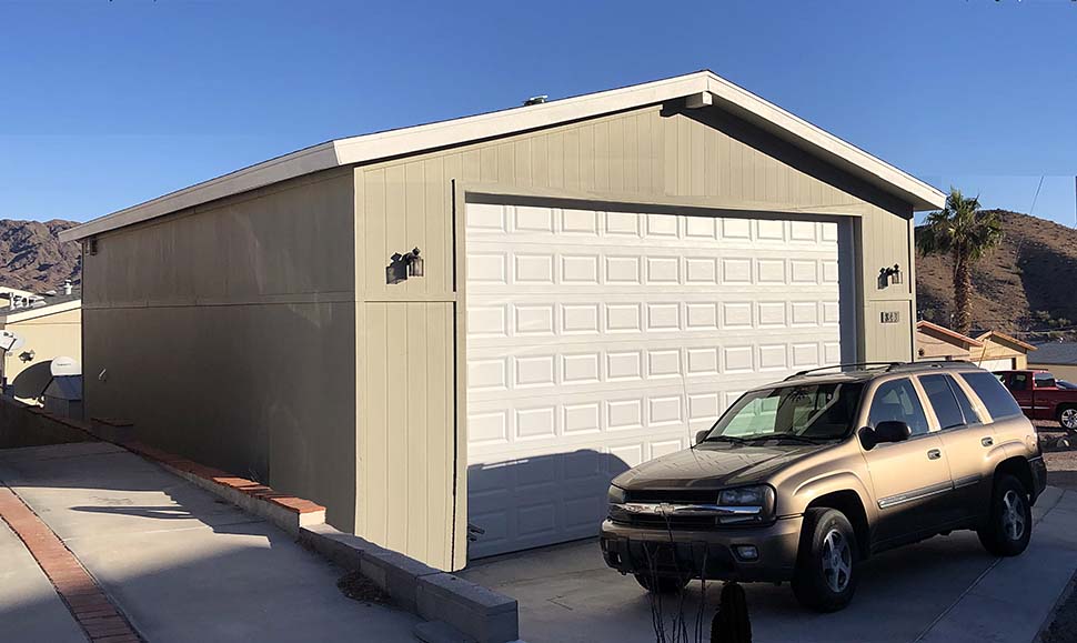 Traditional Plan, 3 Car Garage Picture 8