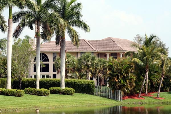 Florida Plan with 5388 Sq. Ft., 6 Bedrooms, 6 Bathrooms, 3 Car Garage Picture 7