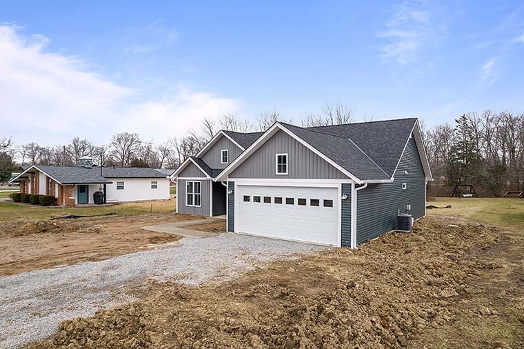 Country, Farmhouse, Traditional Plan with 1416 Sq. Ft., 3 Bedrooms, 2 Bathrooms, 2 Car Garage Picture 6