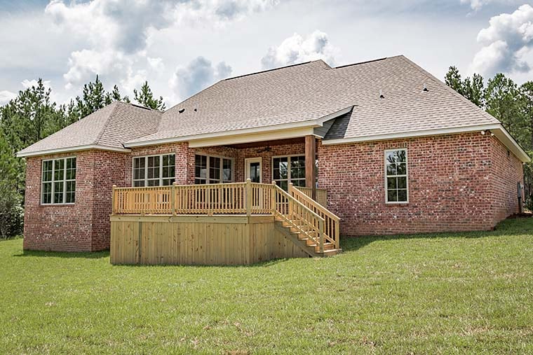 Country, Craftsman, Traditional Plan with 2329 Sq. Ft., 4 Bedrooms, 3 Bathrooms, 2 Car Garage Picture 29