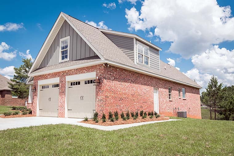 Country, Craftsman, Traditional Plan with 2329 Sq. Ft., 4 Bedrooms, 3 Bathrooms, 2 Car Garage Picture 30