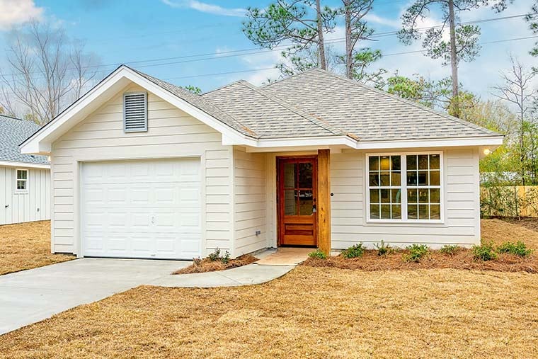 Country, Ranch, Traditional Plan with 1250 Sq. Ft., 3 Bedrooms, 2 Bathrooms, 1 Car Garage Picture 6