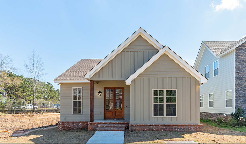 Cottage, Country, Craftsman Plan with 1450 Sq. Ft., 3 Bedrooms, 2 Bathrooms, 2 Car Garage Picture 7