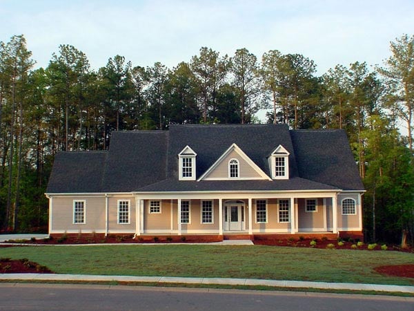 Plan 58108 | Traditional Style with 4 Bed, 4.5 Bath, 2 Car Garage