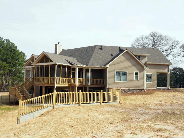 Cottage, Country, Craftsman, Traditional Plan with 2818 Sq. Ft., 3 Bedrooms, 3 Bathrooms, 2 Car Garage Picture 3