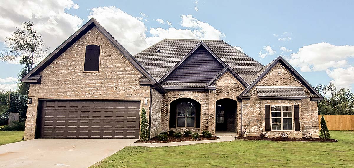 Traditional Plan with 2094 Sq. Ft., 4 Bedrooms, 2 Bathrooms, 2 Car Garage Elevation