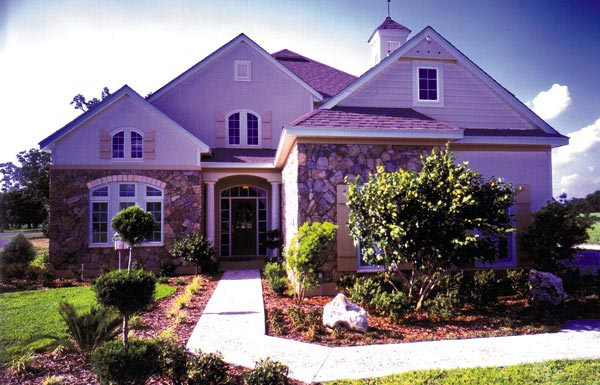 Southern, Traditional Plan with 2392 Sq. Ft., 3 Bedrooms, 3 Bathrooms, 2 Car Garage Elevation