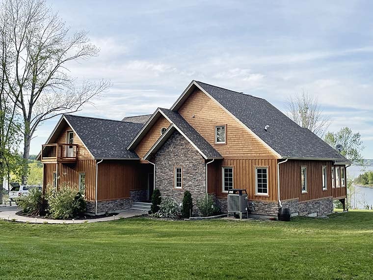 Coastal, Country, Craftsman Plan with 3506 Sq. Ft., 5 Bedrooms, 4 Bathrooms, 2 Car Garage Picture 6