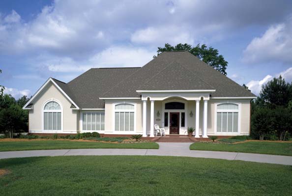 One-Story, Southern Plan with 1792 Sq. Ft., 3 Bedrooms, 2 Bathrooms, 2 Car Garage Picture 3