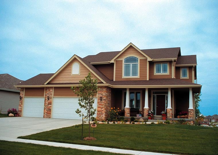 Traditional Plan with 1882 Sq. Ft., 3 Bedrooms, 3 Bathrooms, 2 Car Garage Picture 4