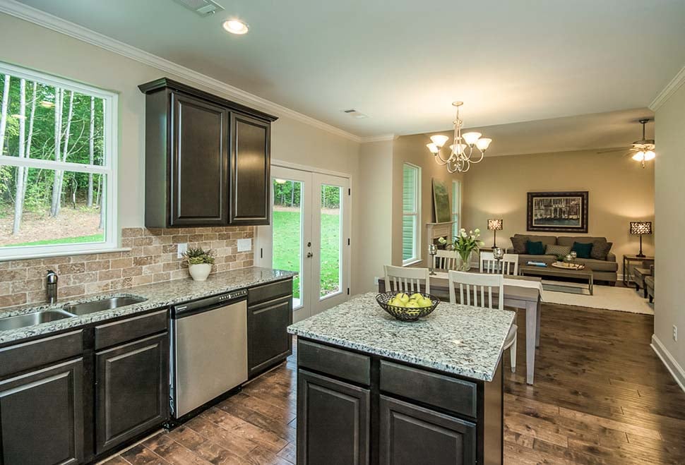 French Country Plan with 1635 Sq. Ft., 3 Bedrooms, 2 Bathrooms, 3 Car Garage Picture 15