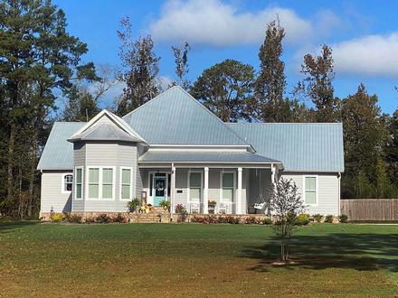 Country Farmhouse Traditional Elevation of Plan 74667