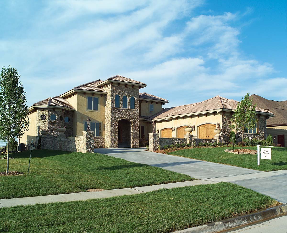 Mediterranean, Southwest, Tuscan Plan with 5410 Sq. Ft., 4 Bedrooms, 4 Bathrooms, 3 Car Garage Picture 2