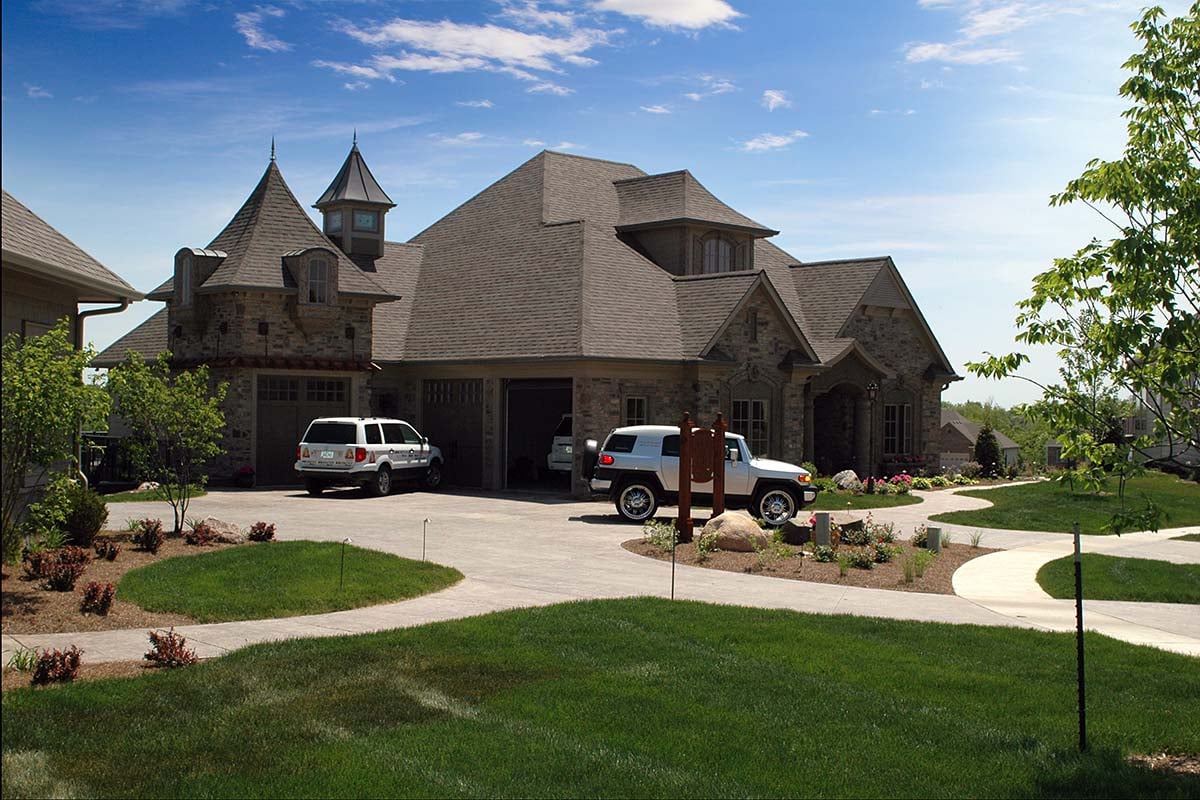 European, French Country, Tuscan Plan with 4557 Sq. Ft., 4 Bedrooms, 4 Bathrooms, 3 Car Garage Picture 3