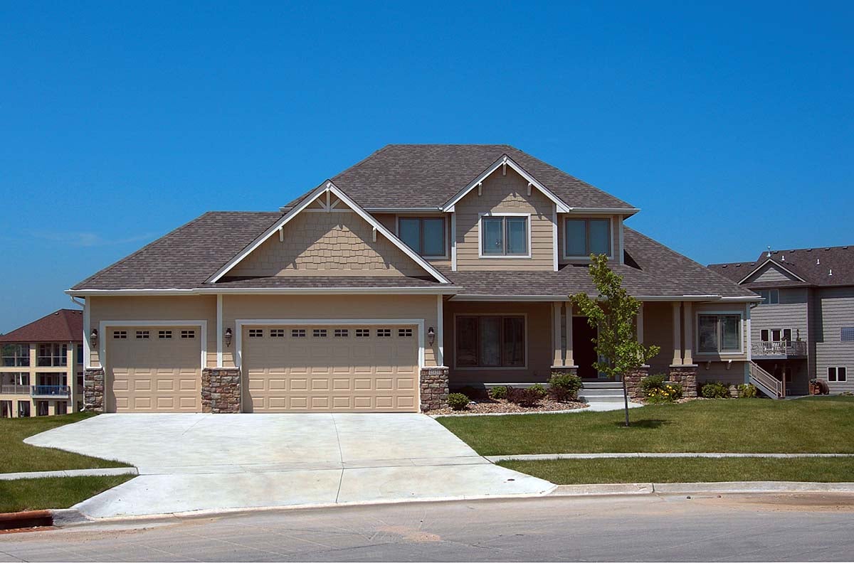 Craftsman Plan with 2690 Sq. Ft., 4 Bedrooms, 3 Bathrooms, 3 Car Garage Elevation