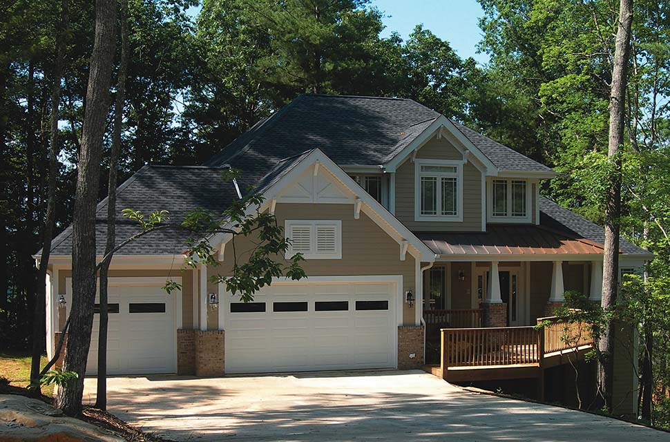 Craftsman Plan with 2690 Sq. Ft., 4 Bedrooms, 3 Bathrooms, 3 Car Garage Picture 5