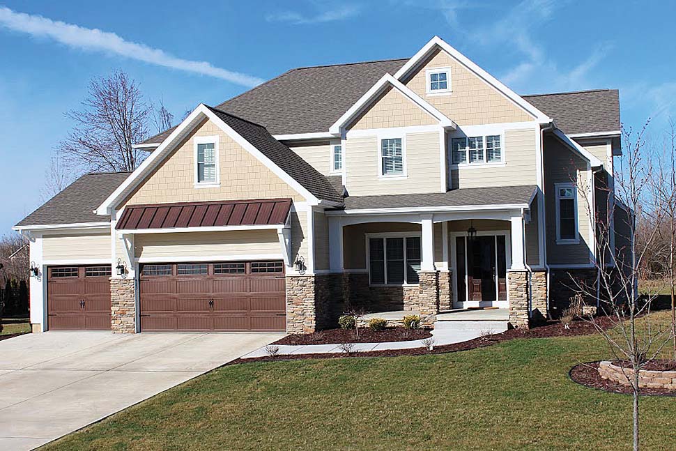 Craftsman, Traditional Plan with 2815 Sq. Ft., 3 Bedrooms, 3 Bathrooms, 3 Car Garage Picture 5