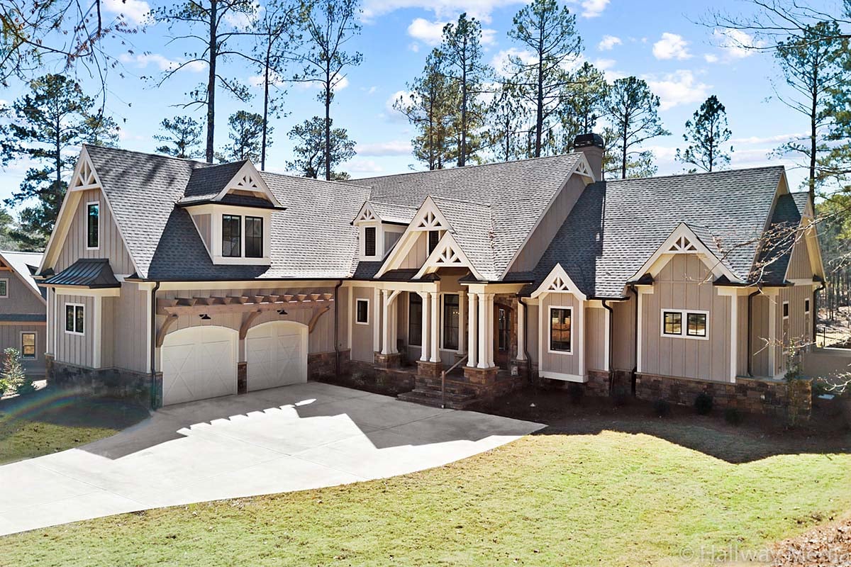 Craftsman, Ranch, Traditional Plan with 3334 Sq. Ft., 4 Bedrooms, 5 Bathrooms, 2 Car Garage Elevation