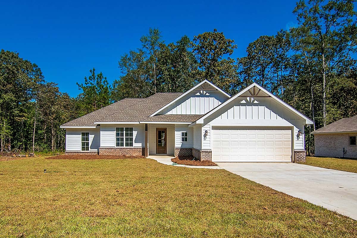 Country, Farmhouse, Traditional Plan with 1795 Sq. Ft., 4 Bedrooms, 2 Bathrooms, 2 Car Garage Elevation