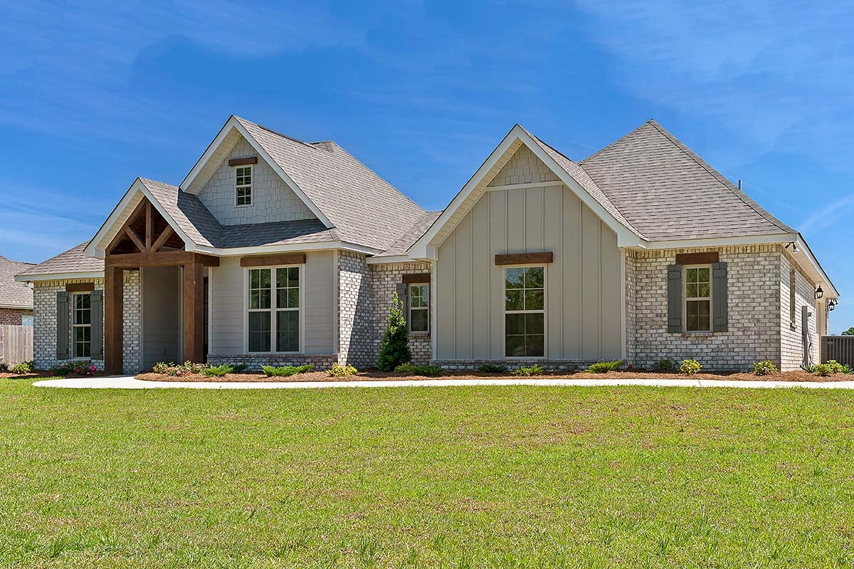 Country, Craftsman, Farmhouse, Traditional Plan with 1998 Sq. Ft., 4 Bedrooms, 3 Bathrooms, 2 Car Garage Picture 2