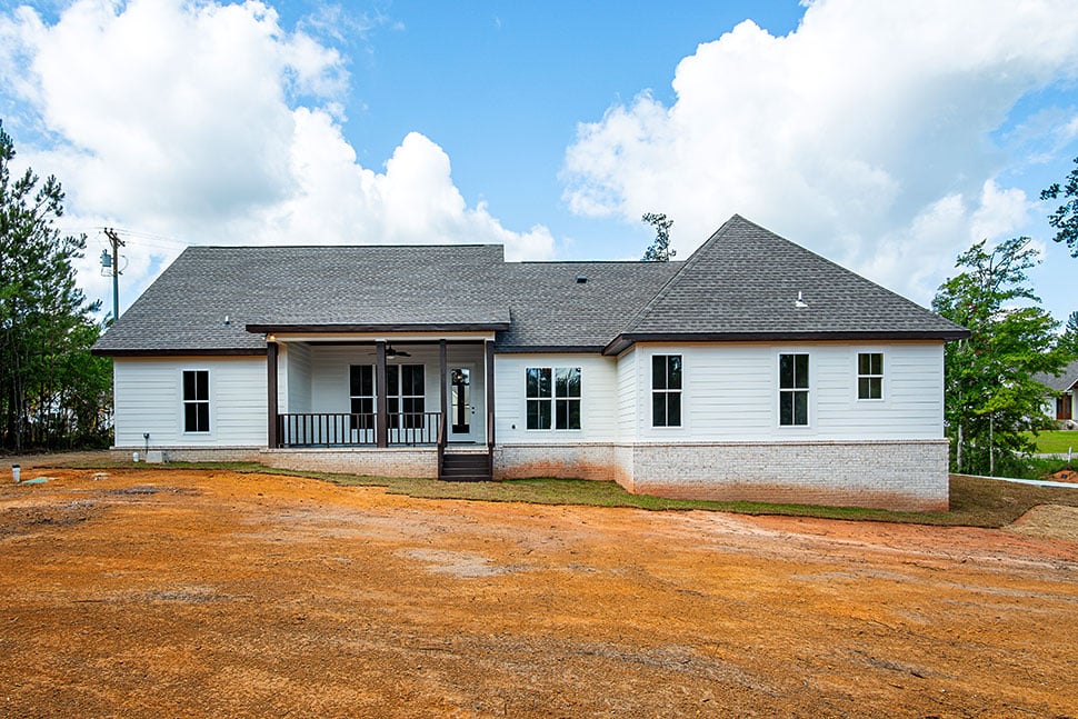 Country, Craftsman, Farmhouse, New American Style, Traditional Plan with 2092 Sq. Ft., 4 Bedrooms, 2 Bathrooms, 2 Car Garage Picture 31