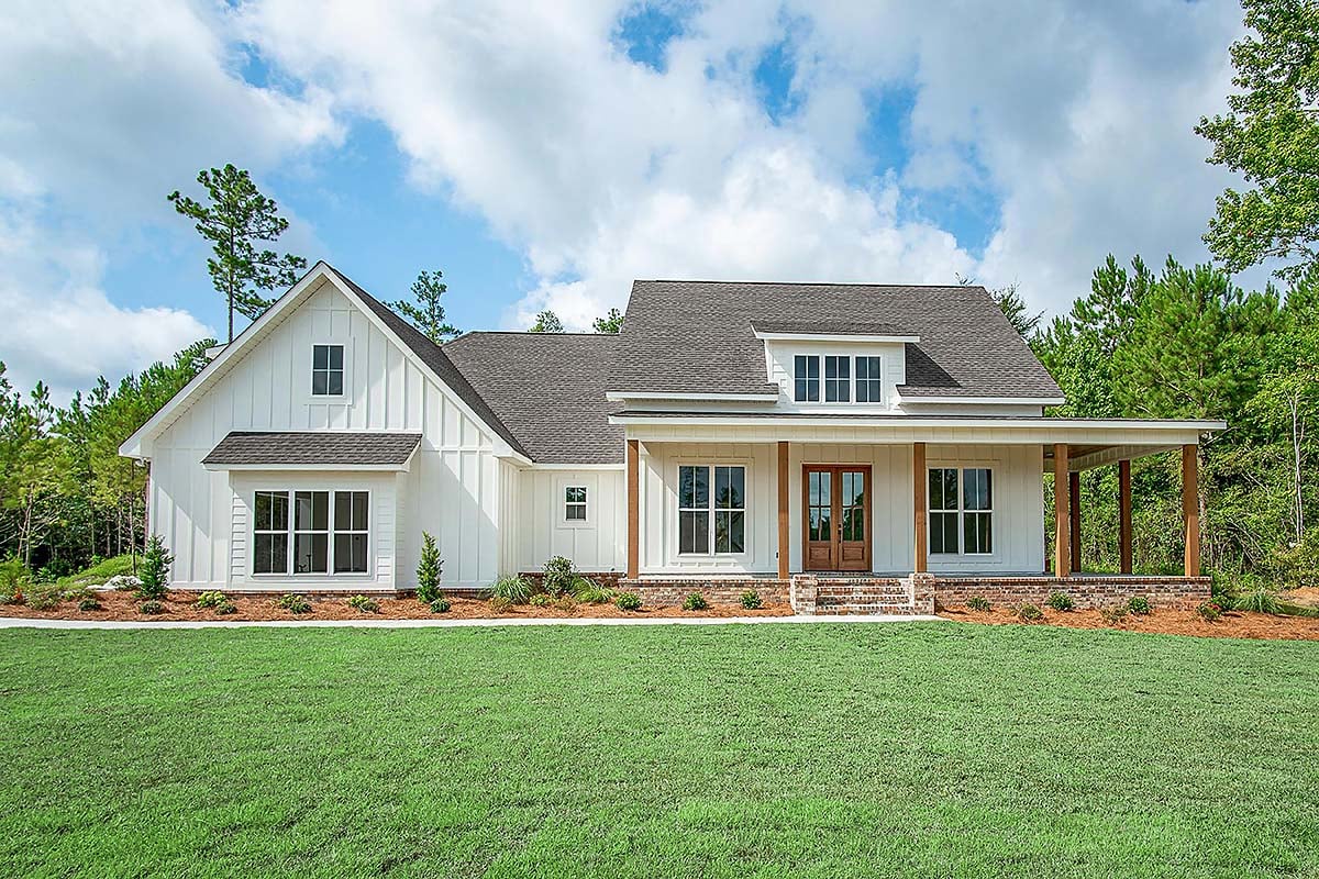 Country, Farmhouse, Traditional Plan with 2394 Sq. Ft., 3 Bedrooms, 4 Bathrooms, 2 Car Garage Elevation