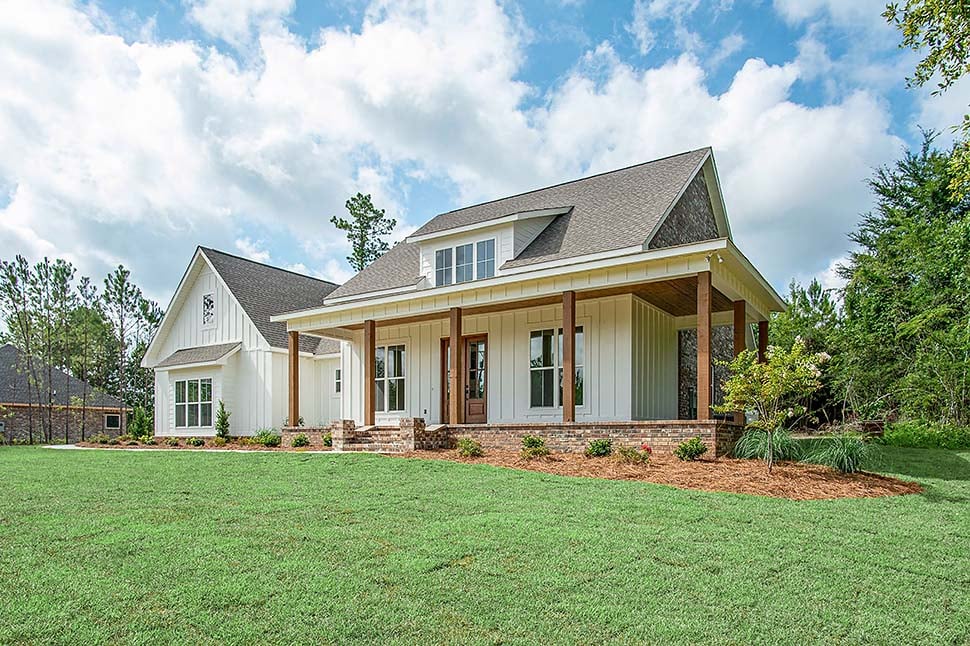 Country, Farmhouse, Traditional Plan with 2394 Sq. Ft., 3 Bedrooms, 4 Bathrooms, 2 Car Garage Picture 5