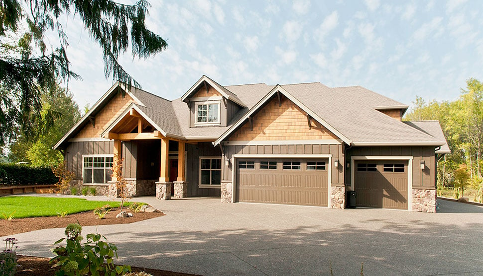Bungalow, Craftsman Plan with 2735 Sq. Ft., 3 Bedrooms, 3 Bathrooms, 3 Car Garage Picture 24