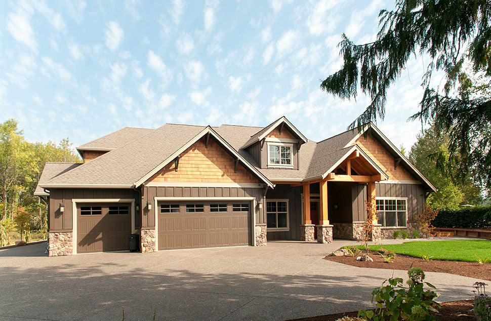 Bungalow, Craftsman Plan with 2735 Sq. Ft., 3 Bedrooms, 3 Bathrooms, 3 Car Garage Picture 27