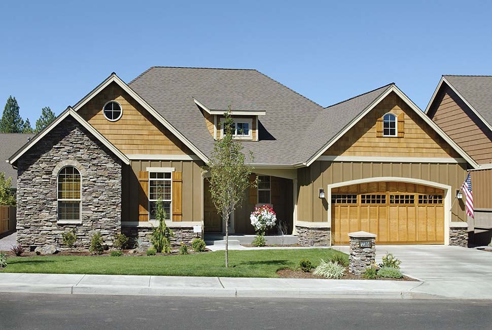 Bungalow, Craftsman Plan with 1728 Sq. Ft., 3 Bedrooms, 2 Bathrooms, 3 Car Garage Picture 11